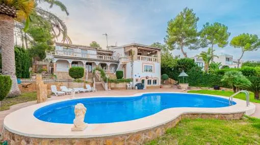 Traditional style villa with sea views in Nova Santa Ponsa Traditional style villa with sea views in Nova Santa Ponsa